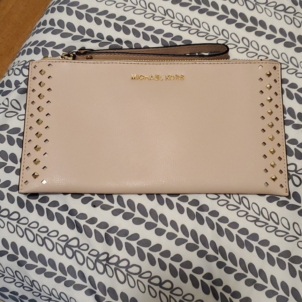 Michael Kors Clutch light pink gold studs
